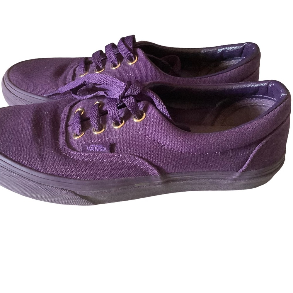 Vans of the wall sneakers purple canvas lace up sneakers casual shoes size 6